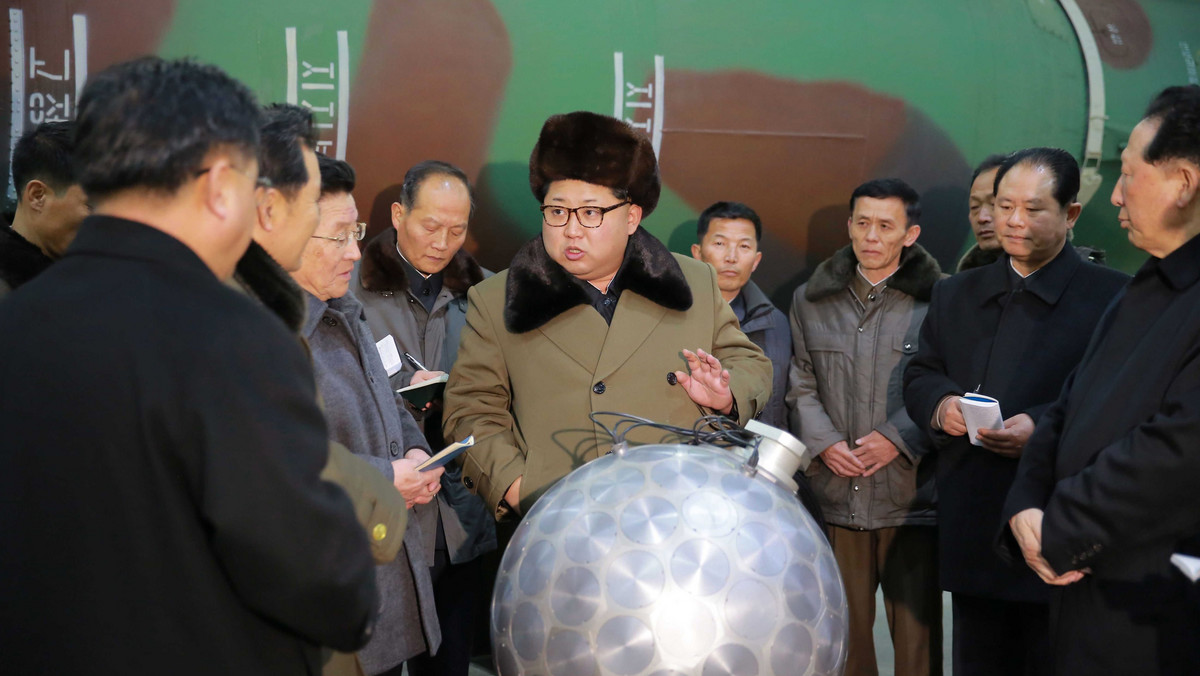 Przywódca Korei Północnej Kim Dzong Un nadzorował udany test nowego rodzaju silnika rakietowego przeznaczonego do międzykontynentalnego pocisku balistycznego krajowej produkcji (ICBM) - poinformowała północnokoreańska oficjalna agencja KCNA.