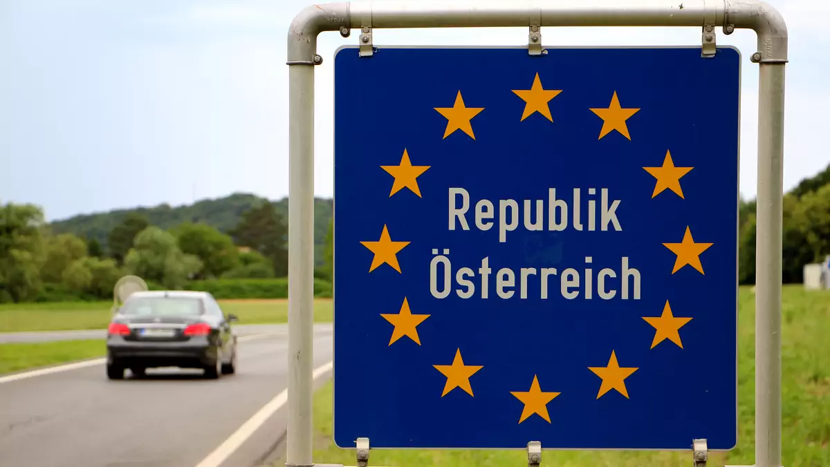 Przejechać przez Austrię bez wykupienia winiety autostradowej jest trudno. Kary za brak winiety są wysokie, od 120 euro do nawet 3 tys. euro w skrajnych przypadkach.