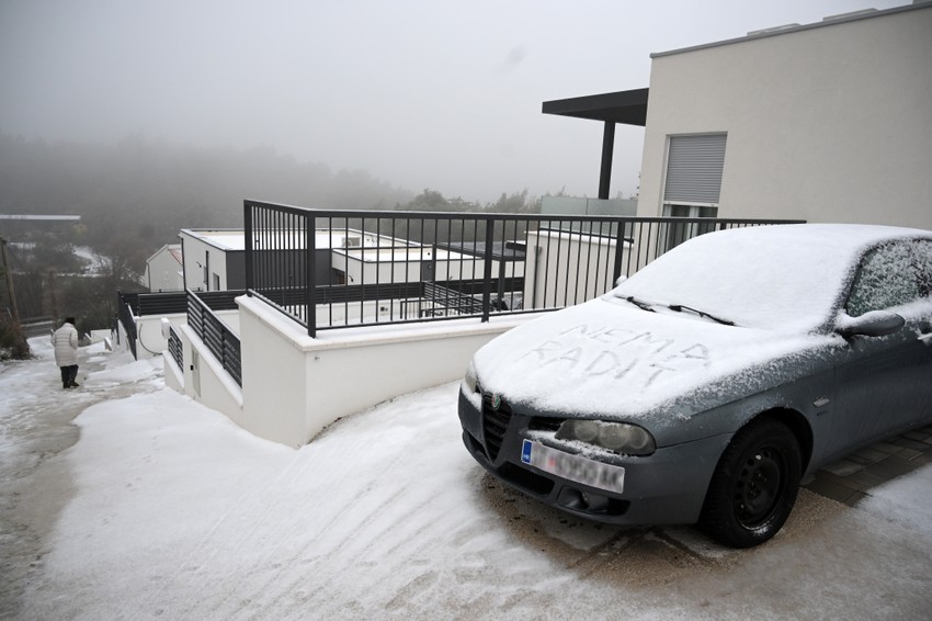 Hrvatska sneg pokrivalica