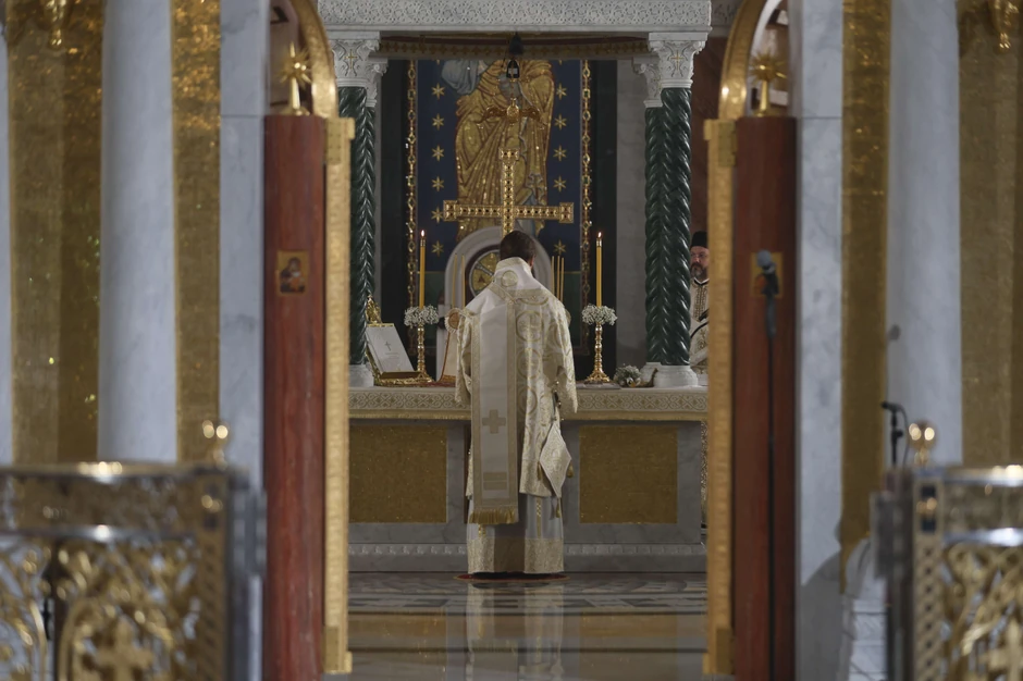 ponoćnu liturgija u Hramu