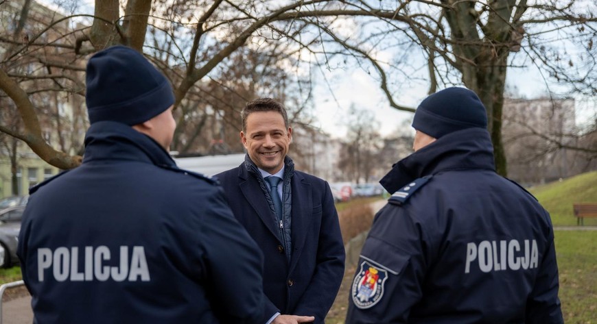 Ratusz przekazał mieszkania dla policjantów