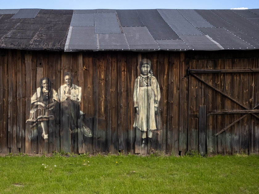 W Lubochni powstał mural na 80-letnich deskach stodoły