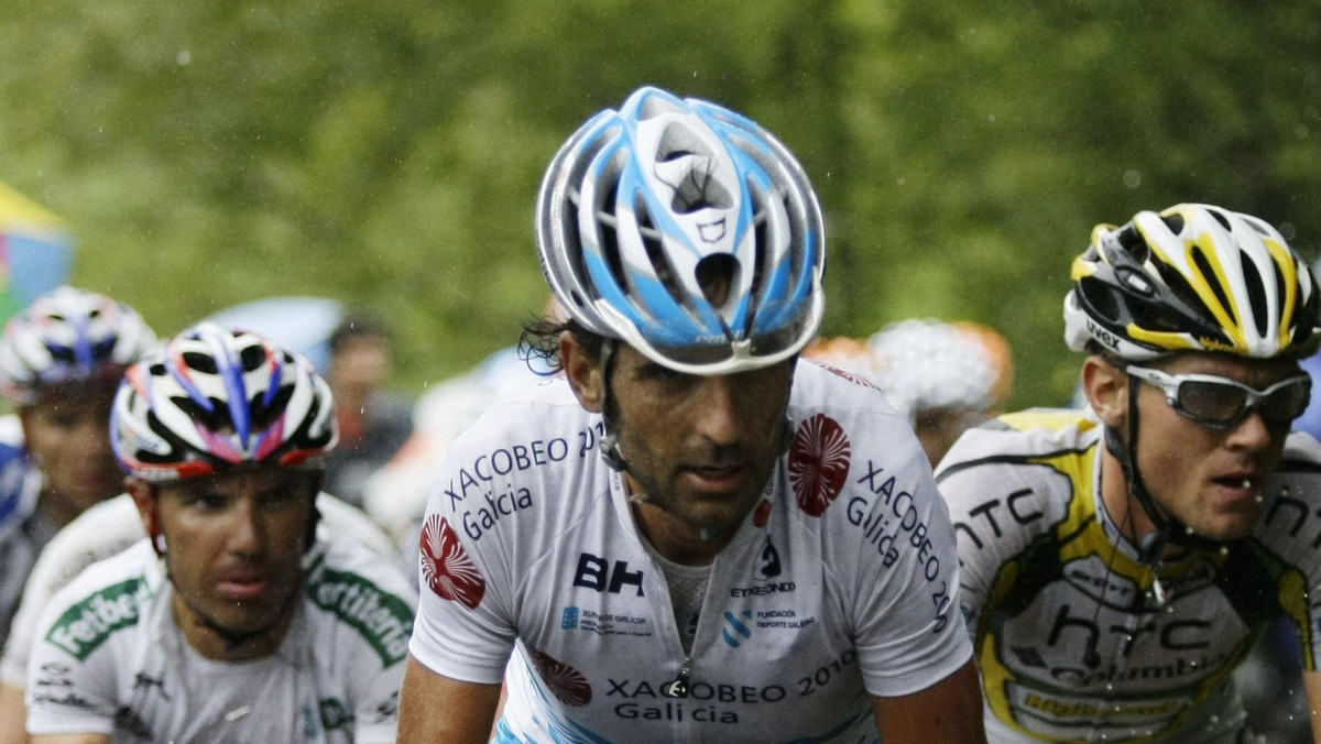 Mikel Nieve z grupy Euskatel Euskadi wygrał szesnasty etap Vuelta a Espana, który prowadził z Gijon do Alto de Cotobello. Czas zwycięzcy wyniósł 4:51.59. Drugi był Frank Schleck (Saxo Bank). Nowym liderem został Joaquin Rodriguez.