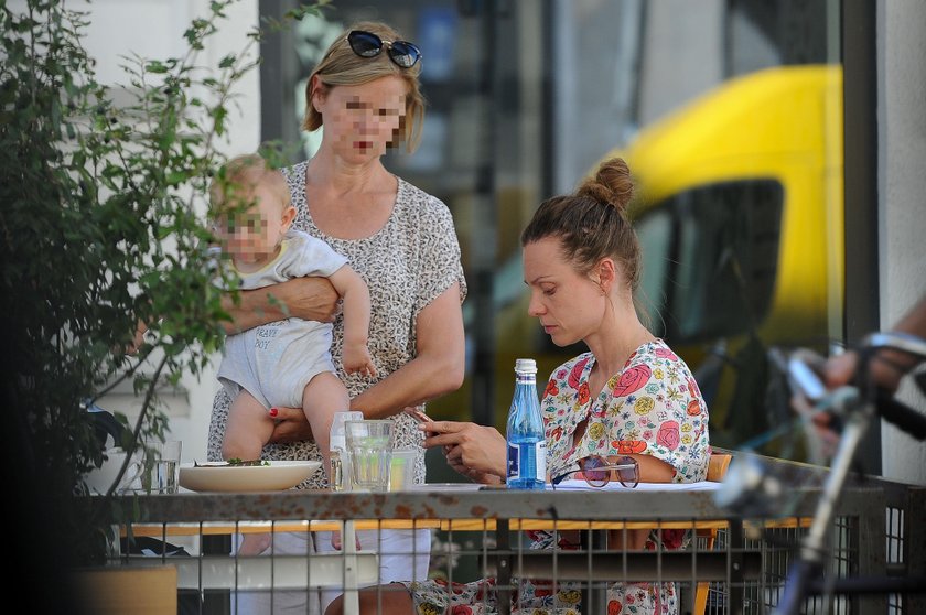 Magdalena Boczarska z synkiem Heniem