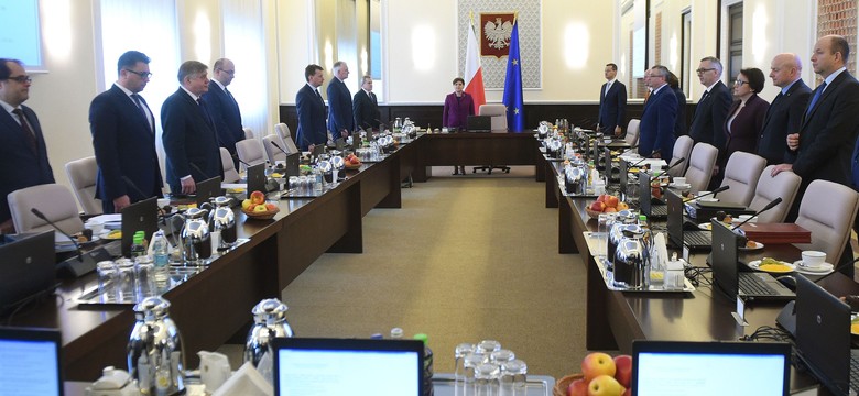 Rząd chce wynająć agencję PR dla ratowania międzynarodowej reputacji Polski