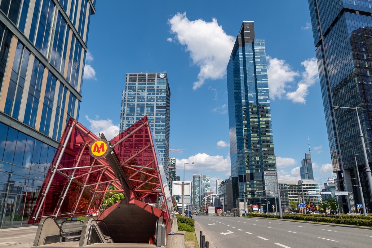 Inwestorzy wracają do biur w Warszawie. Popyt rośnie mimo ograniczonej podaży