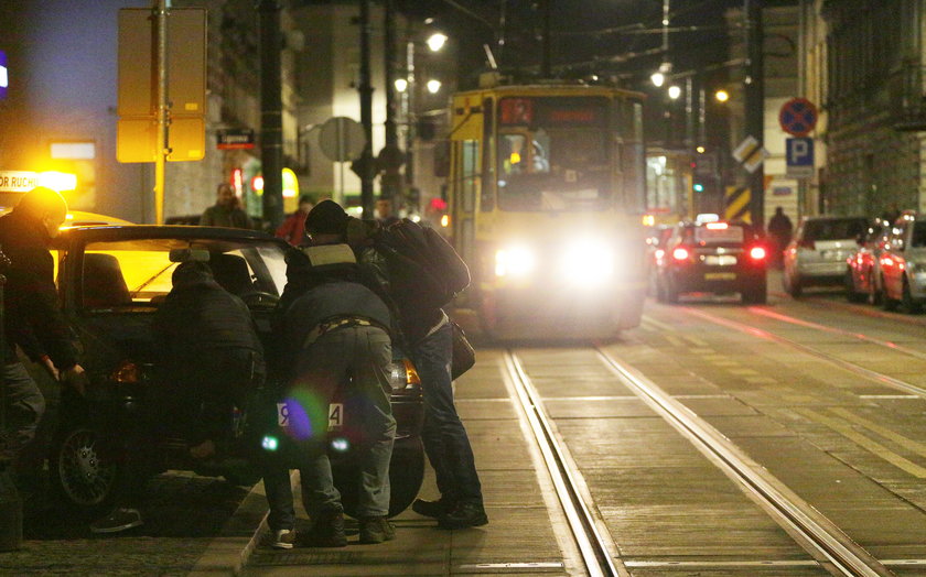 samochód zablokował tramwaje na Kopernika w Łodzi