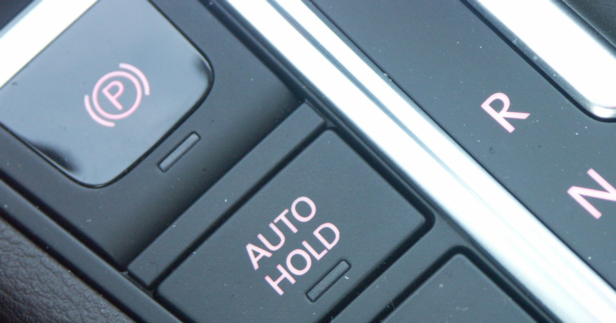 Jak działa system Auto Hold?