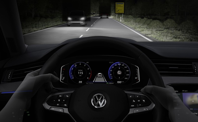 Volkswagen Passat i jego matrycowe reflektory IQ.LIGHT-LED