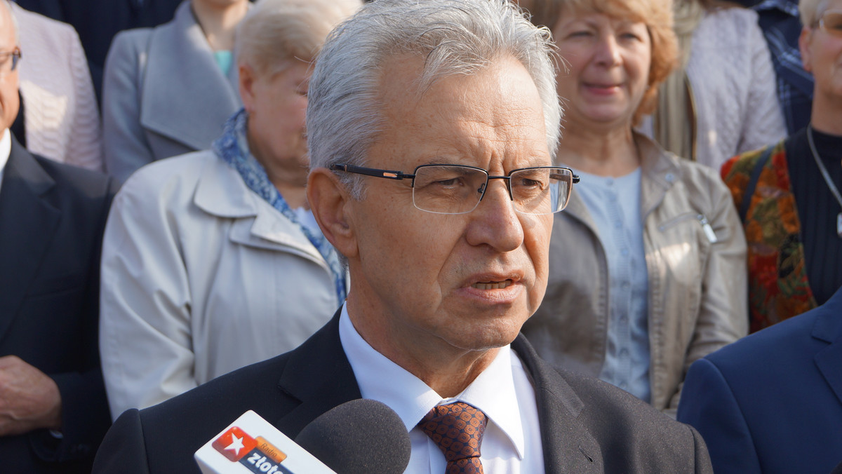 Aż 340 osób nie chciało zmiany lokalnych struktur Prawa i Sprawiedliwości. Na stanowisku pozostanie Krzysztof Michałkiewicz, który pełni tę funkcję od wielu lat. Wybory były jedynie formalnością, ponieważ kandydatów wskazywał Jarosław Kaczyński.