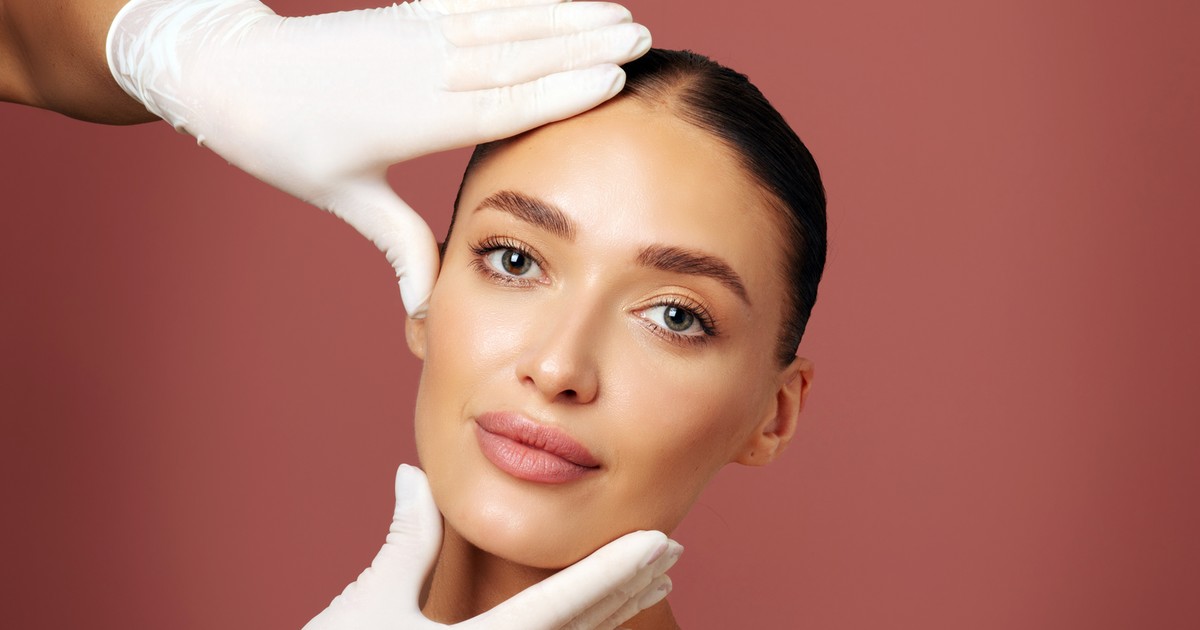 The Gender Attractiveness Gap: Why Female Faces Are Rated More Attractive
