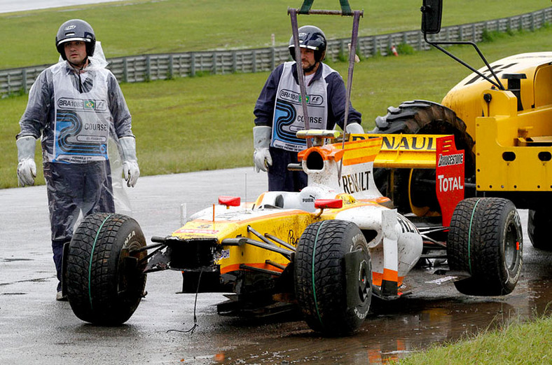 Grand Prix Brazylii 2009: Jenson Button mistrzem świata - fotogaleria Jiří Křenek