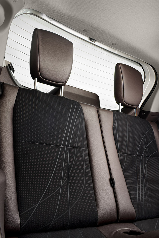 Toyota iQ: sześć nowinek technicznych zwiększających kabinę pasażerską