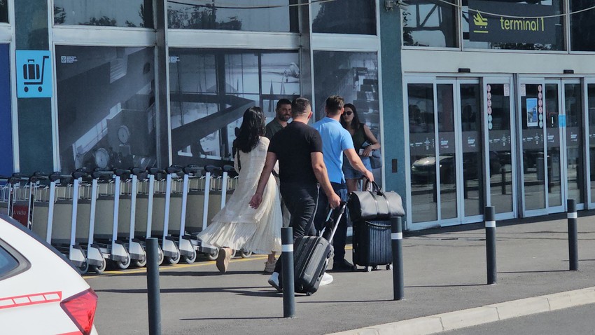 Tanja savić sa 11 godina mlađim dečkom Mukijem