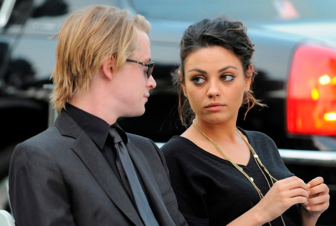 Mekoli Kalkin i Mila Kunis