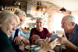 Niedługo wypłata „trzynastki”. Ile wyniesie? Jak zwiększyć kwotę świadczenia? [TABELA]
