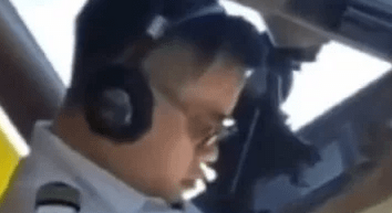 Chief piloted filmed sleeping in the cockpit while plane was aloft