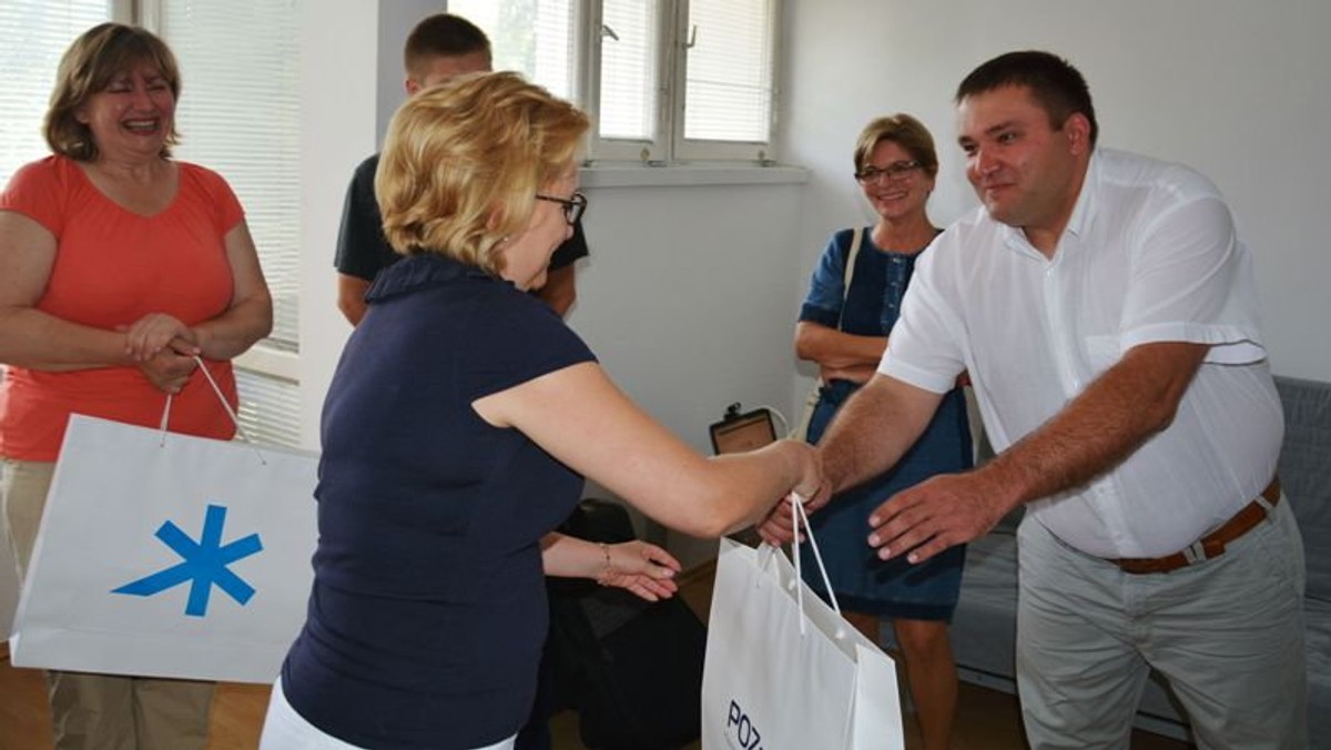 Do Poznania przyjechały trzy ukraińskie rodziny. Miasto dla sześciu osób przygotowało trzy mieszkania w budynku przy ulicy Kazimierza Wielkiego. Lokale przekazał Wielkopolski Urząd Wojewódzki.