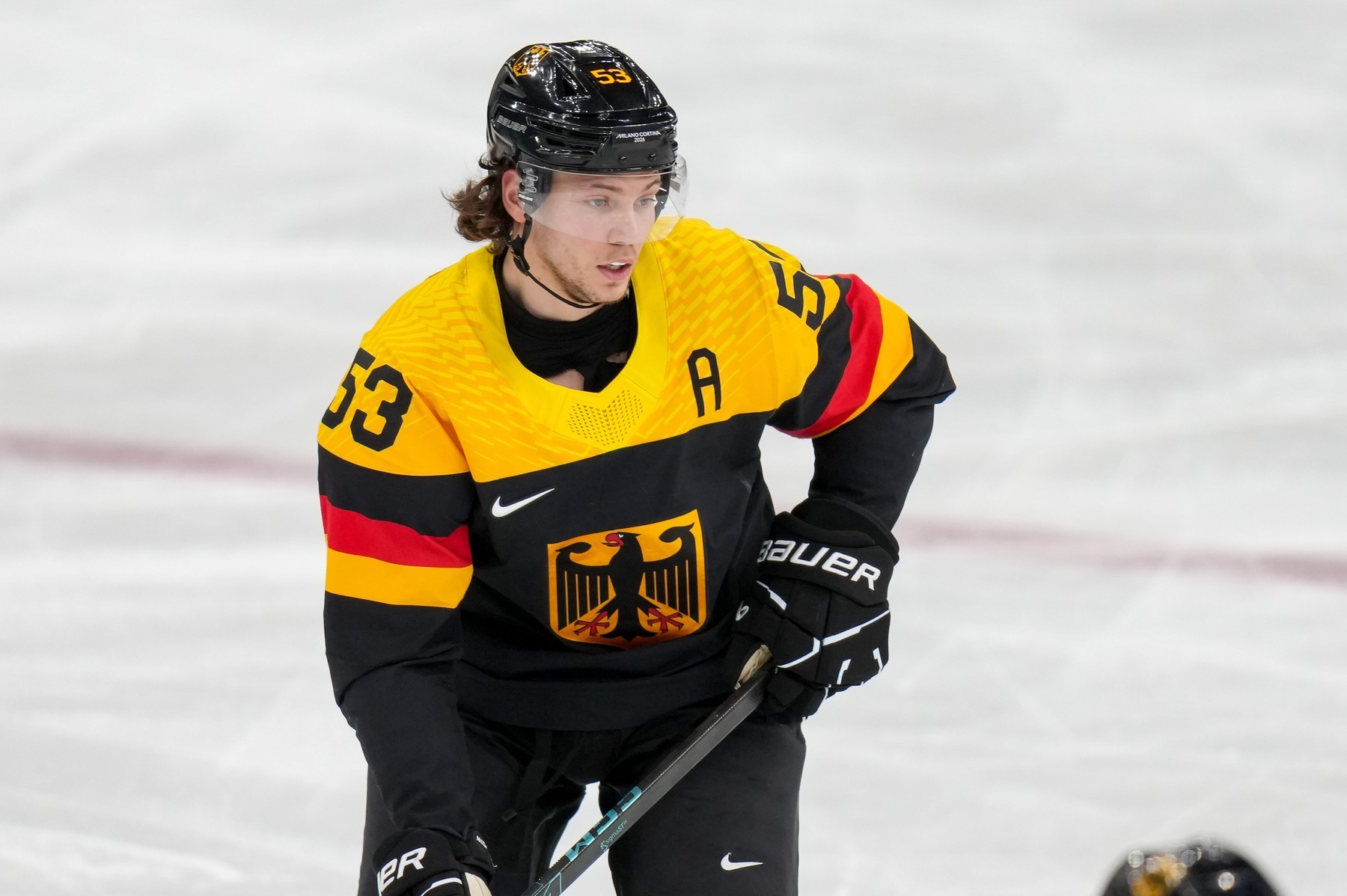 Nemecký hokejista Moritz Seider. 