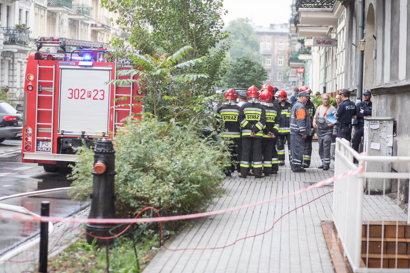 Zawaliła się podłoga w kamienicy na Jeżycach