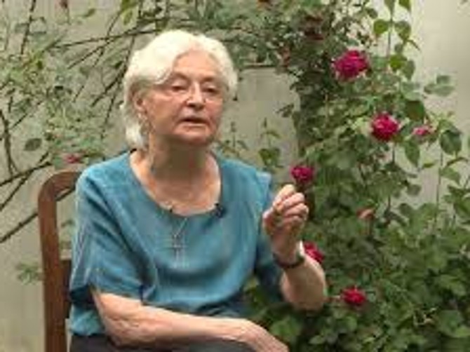 Dr Ana Gligić