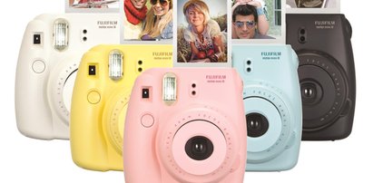 Black Week 2019 aparat Instax - idealny prezent na Święta