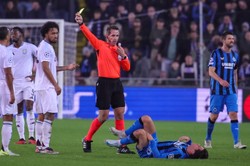 Komiczny rzut karny w Lidze Mistrzów. Zobacz, co zrobił piłkarz Aston Villi