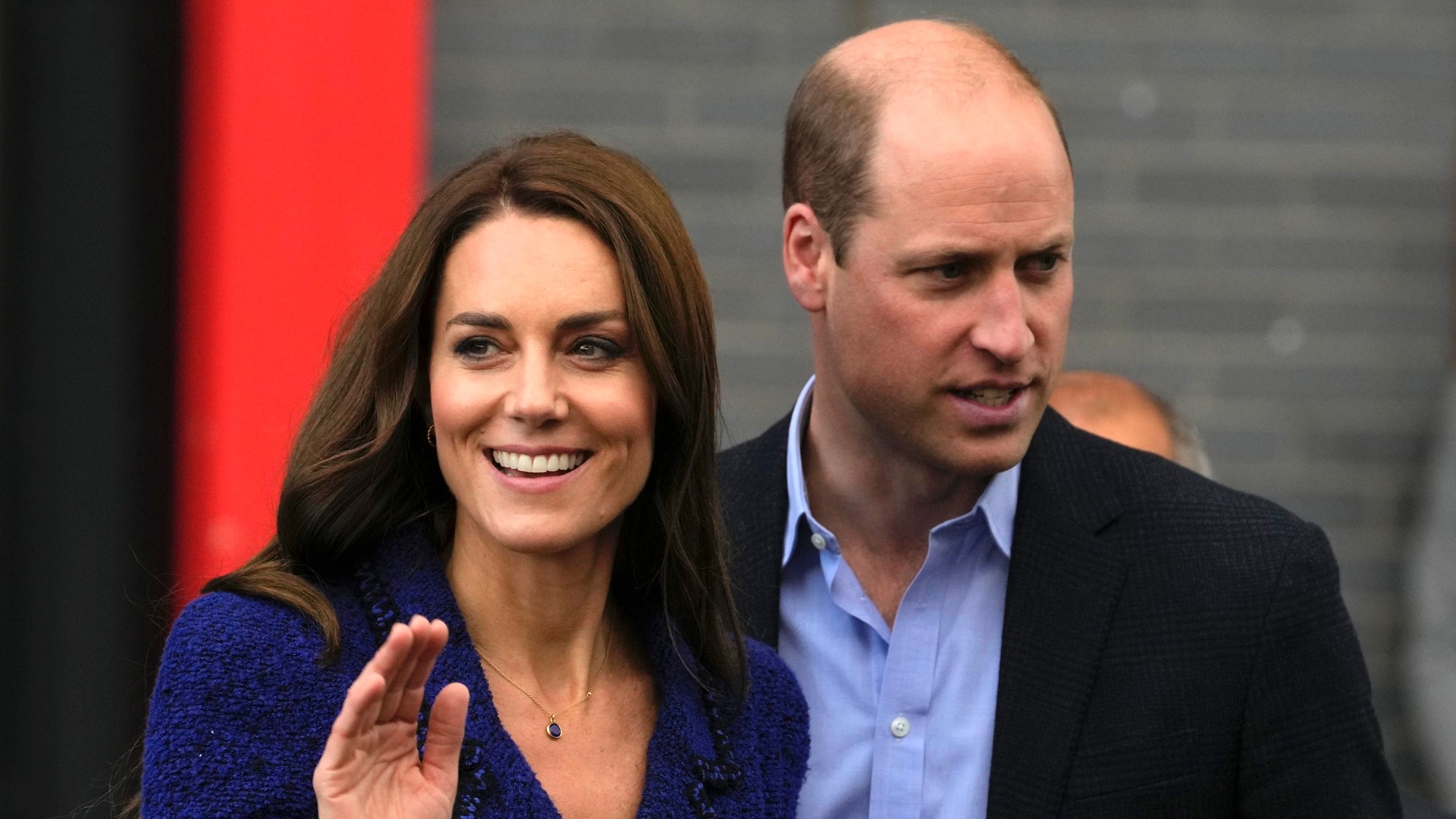 Princ William (vpravo) a jeho manželka Kate.