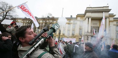 Zbrojeniówka wyszła na ulicę