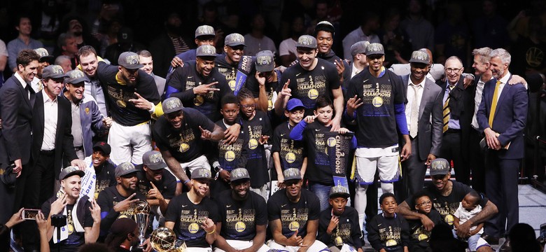 Golden State Warriors szósty raz w historii, a trzeci w ciągu czterech lat, zdobyli mistrzostwo ligi NBA