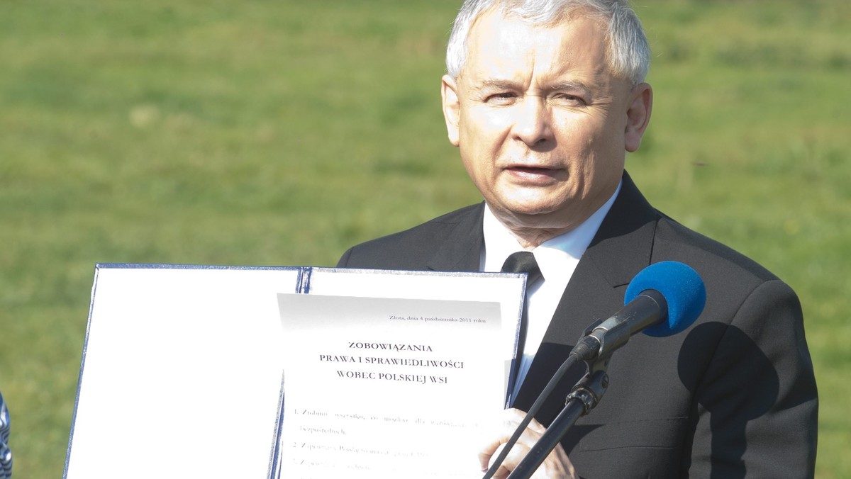 Jarosław Kaczyński znów sięgnął w kampanii wyborczej po niemiecką kartę, a rolę "złego Niemca" odgrywa tym razem kanclerz Angela Merkel - pisze dzisiaj dziennik "Frankfurter Allgemeine Zeitung".