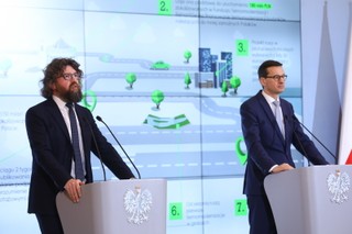 Rząd walczy ze smogiem. Morawiecki: Ruszamy z programem termomodernizacji