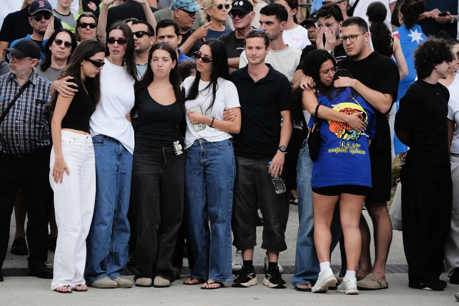 Odavanje počasti žrtvama masakra na plaži u Sidneju
