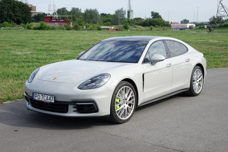 Porsche Panamera 4 E-Hybrid