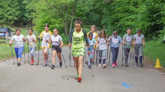 Po nauce zdalnej przyszedł czas na I Mistrzostwa Powiatu Drawskiego w Nordic Walking dla uczniów