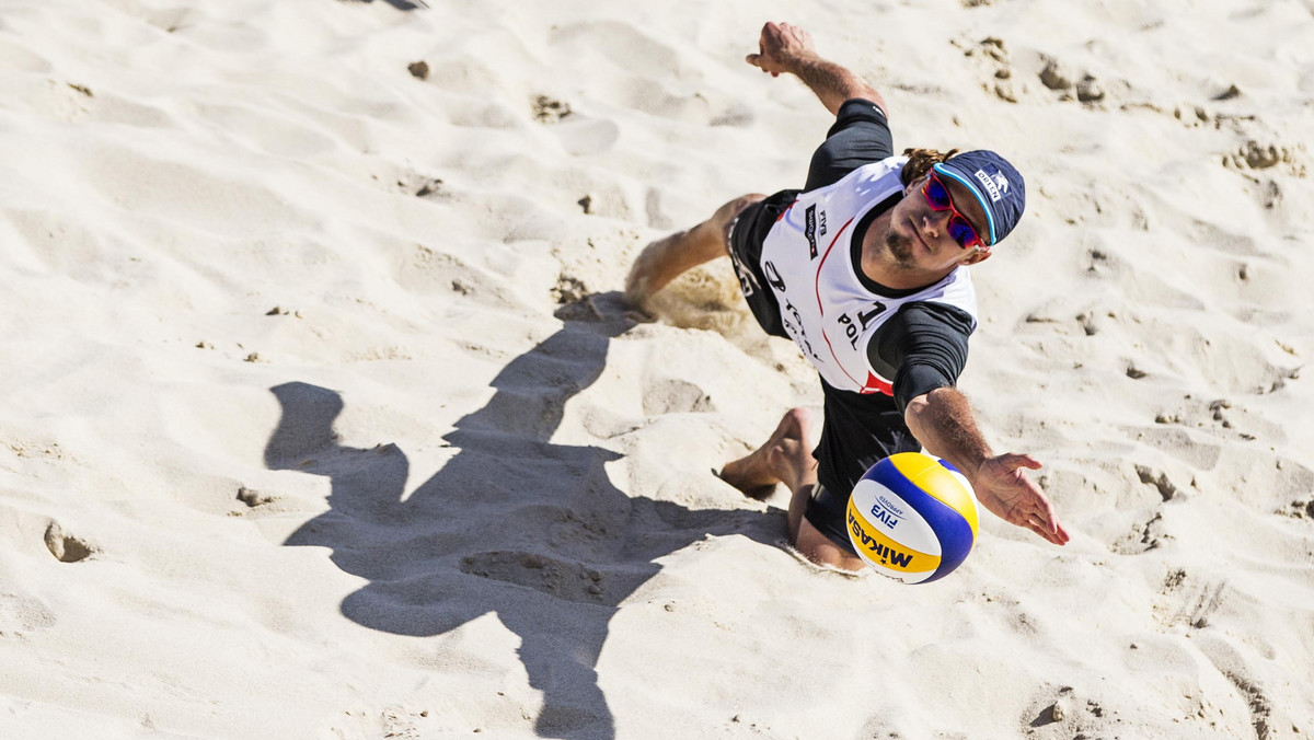 Grzegorz Fijałek i Mariusz Prudel zdobyli w szwajcarskim Biel brązowy medal mistrzostw Europy w siatkówce plażowej. W meczu o trzecie miejsce pokonali Holendrów Alexanda Brouwera i Roberta Meeuwsena 2:0 (21:17, 21:19). Rywale byli rozstawieni w mistrzostwach z numerem drugim, Polacy z dwunastym.