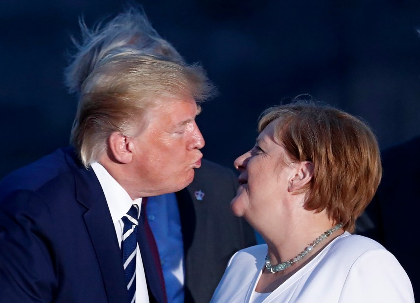 Donald Tramp i Angela Merkel u avgustu 2019. u Francuskoj