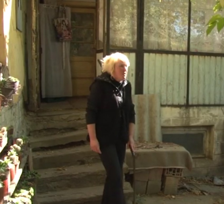 Vesna je trenutno bez stalnog zaposlenja, ali je spremna da prihvati bilo koji posao