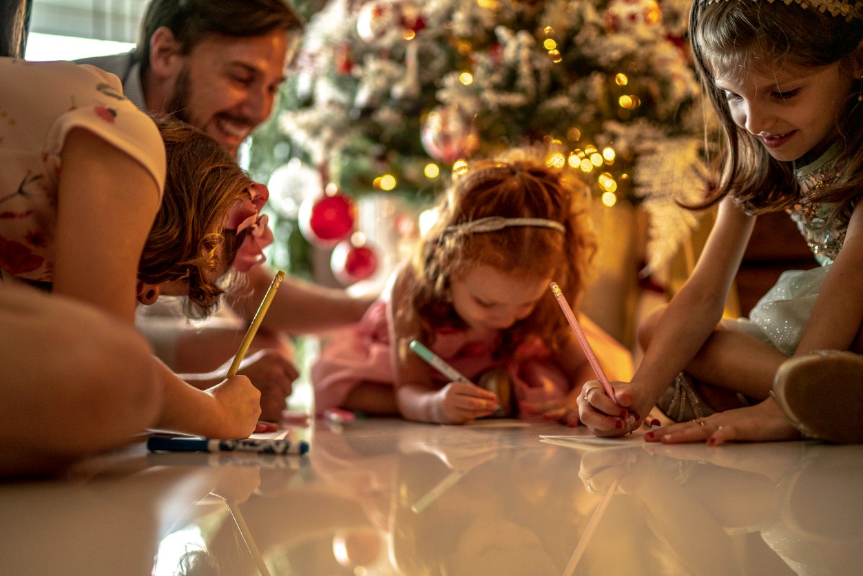 Písanie listov vďaky je skvelý spôsob, ako viesť deti k pokore a úcte.