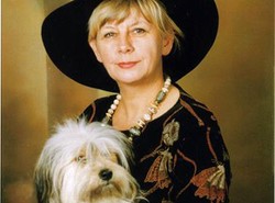 Blondynka ucząca logiki chce do Brukseli