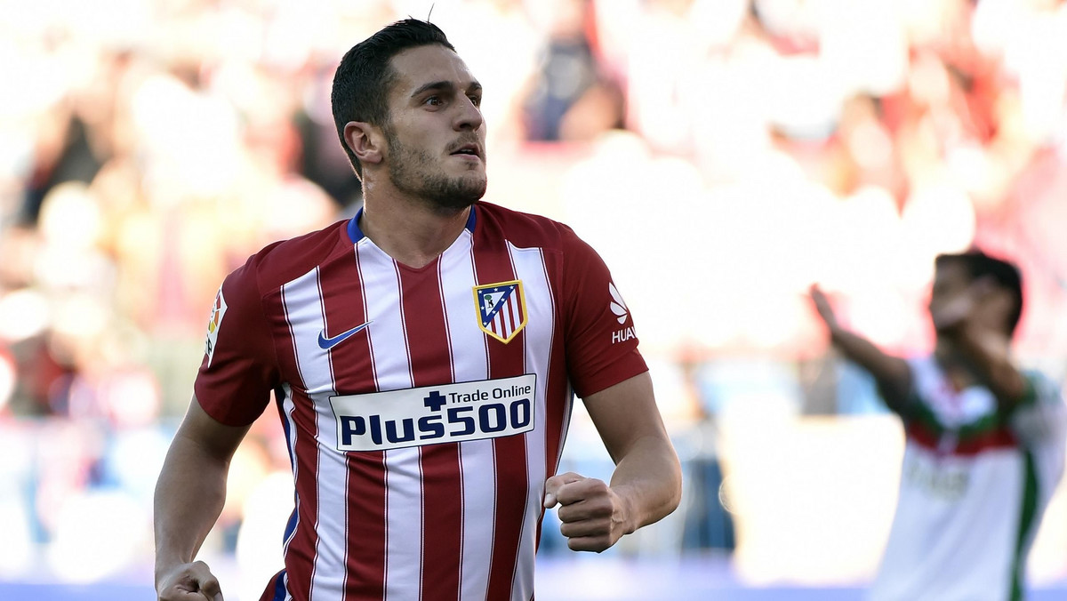 Koke, pomocnik Atletico Madryt, jest przekonany, że Diego Simeone pozostanie w klubie na przyszły sezon. Po sobotniej porażce z Realem Madryt w finale Ligi Mistrzów w rzutach karnych argentyński trener nie wykluczył swojej rezygnacji. W ostatnim czasie 46-latek coraz częściej łączony jest z Interem Mediolan, w którym występował jako piłkarz.