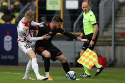 Niesamowita końcówka meczu Cracovia - Widzew. Cztery gole pod Wawelem [WIDEO]