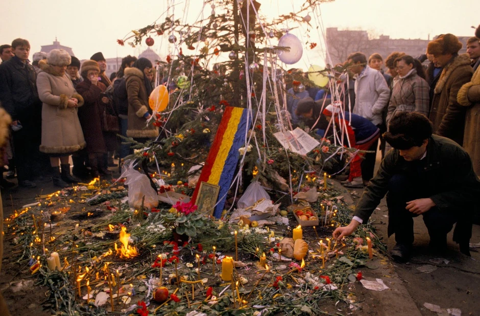 Skupovi podrške proširili su se gradom, zatim celom Rumunijom, i odmah prerasli u masovne proteste protiv diktature.