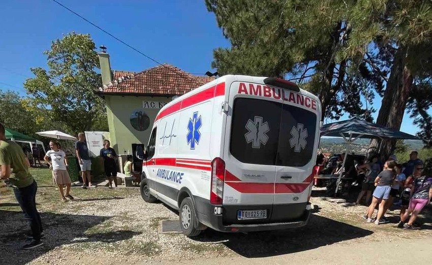 Hitna pomoć na licu mesta