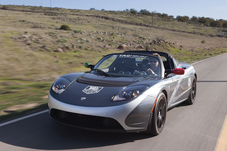 Tesla Roadster w podróży dookoła świata