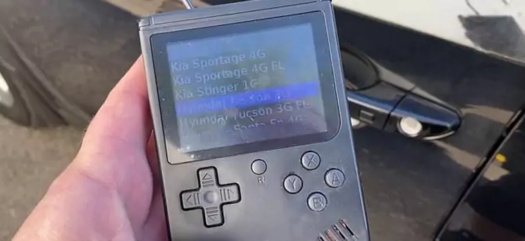 Wygląda jak Game Boy i otworzy dowolne auto na pilota. "Najbardziej zaawansowane narzędzie ślusarskie"