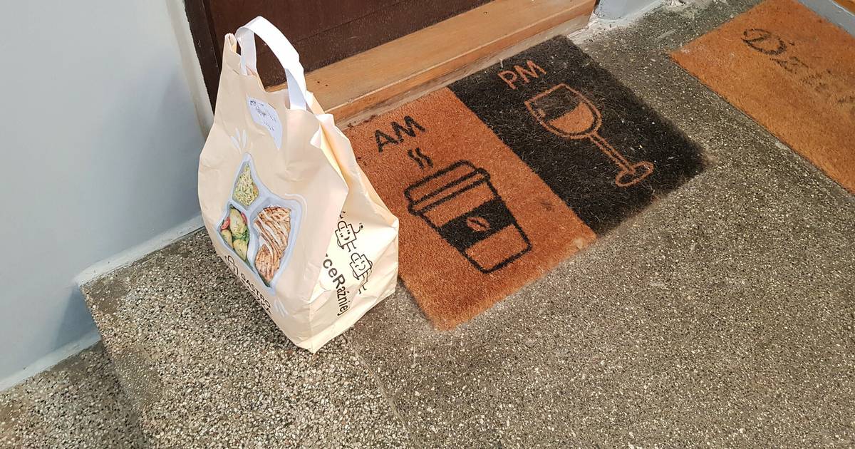 Dopisek na torbie z zakupami wprawił go w osłupienie. "Nieprofesjonalne i niesmaczne"