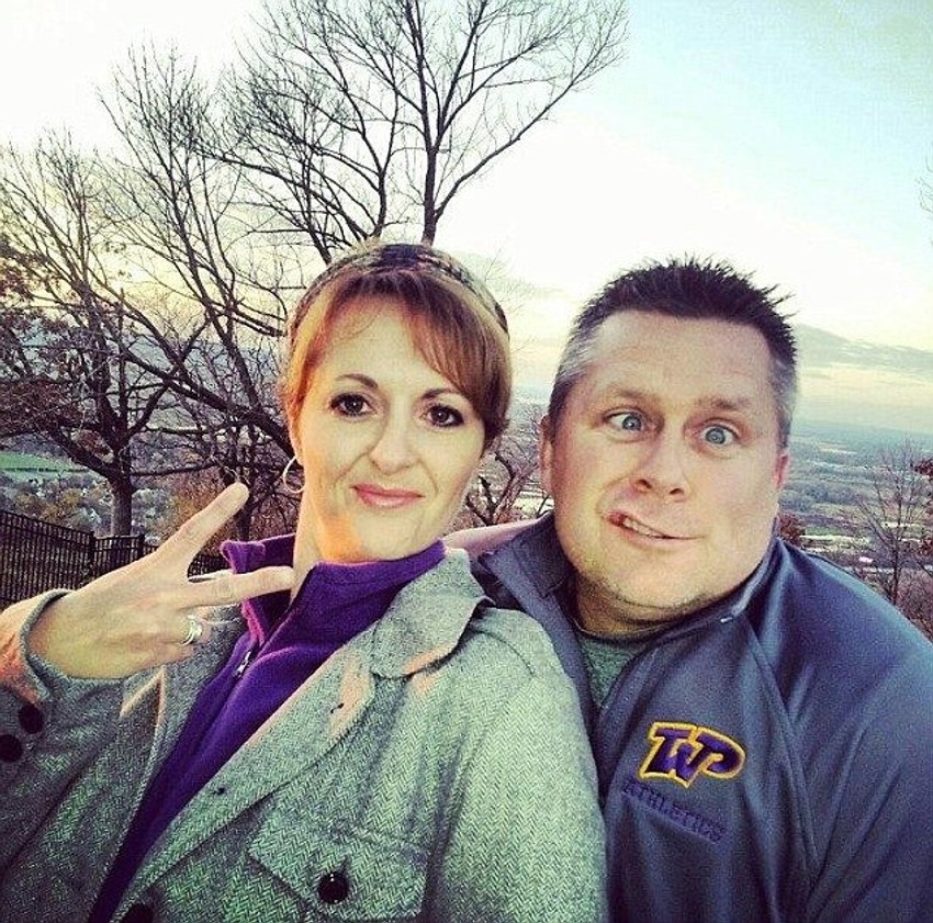 Surova osveta: Rodtelji na jednoj od fotografija koje su okačili na profilu svoje ćerke