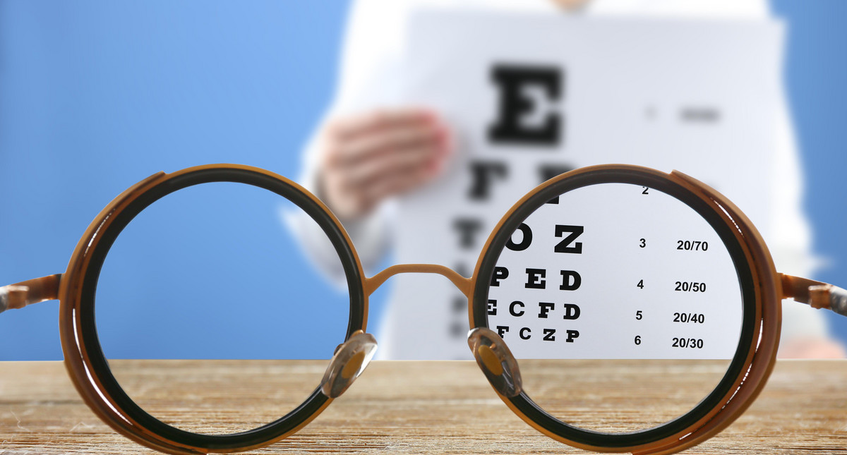 Laserowa korekcja wzroku - ile kosztuje? Wskazania do zabiegu okulistycznego