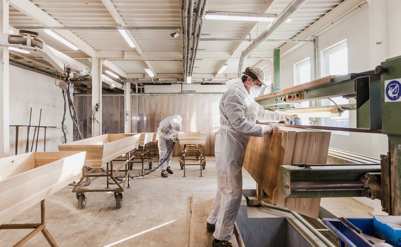 Zakład produkcji trumien w Żyrardowie